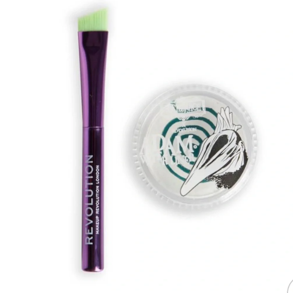 Beetlejuice x Revolution Adam Cake‎ Liner